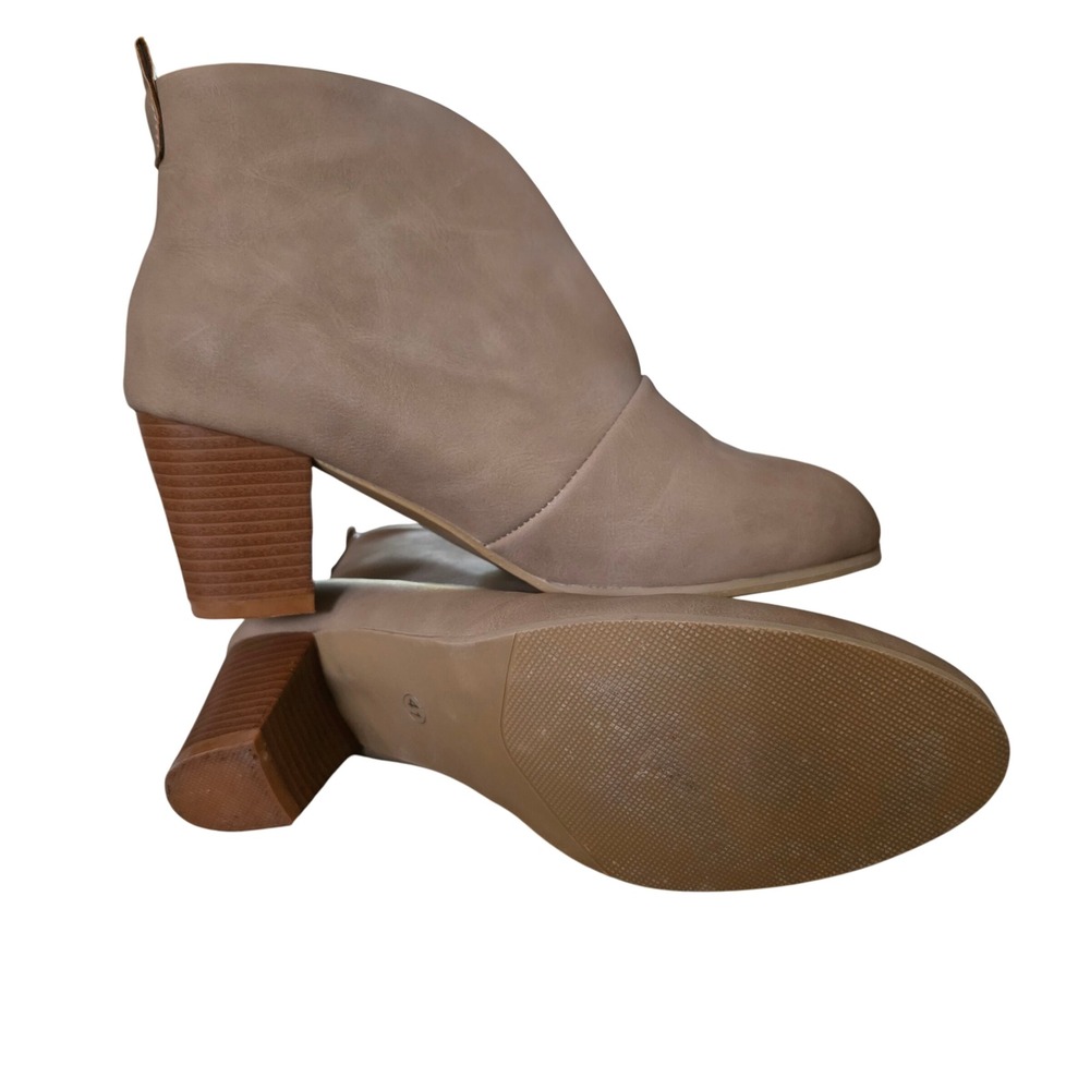 Taupe Block Heel Ankle Boots Neutral Minimalist Fall Outfit Staple‎ Chic